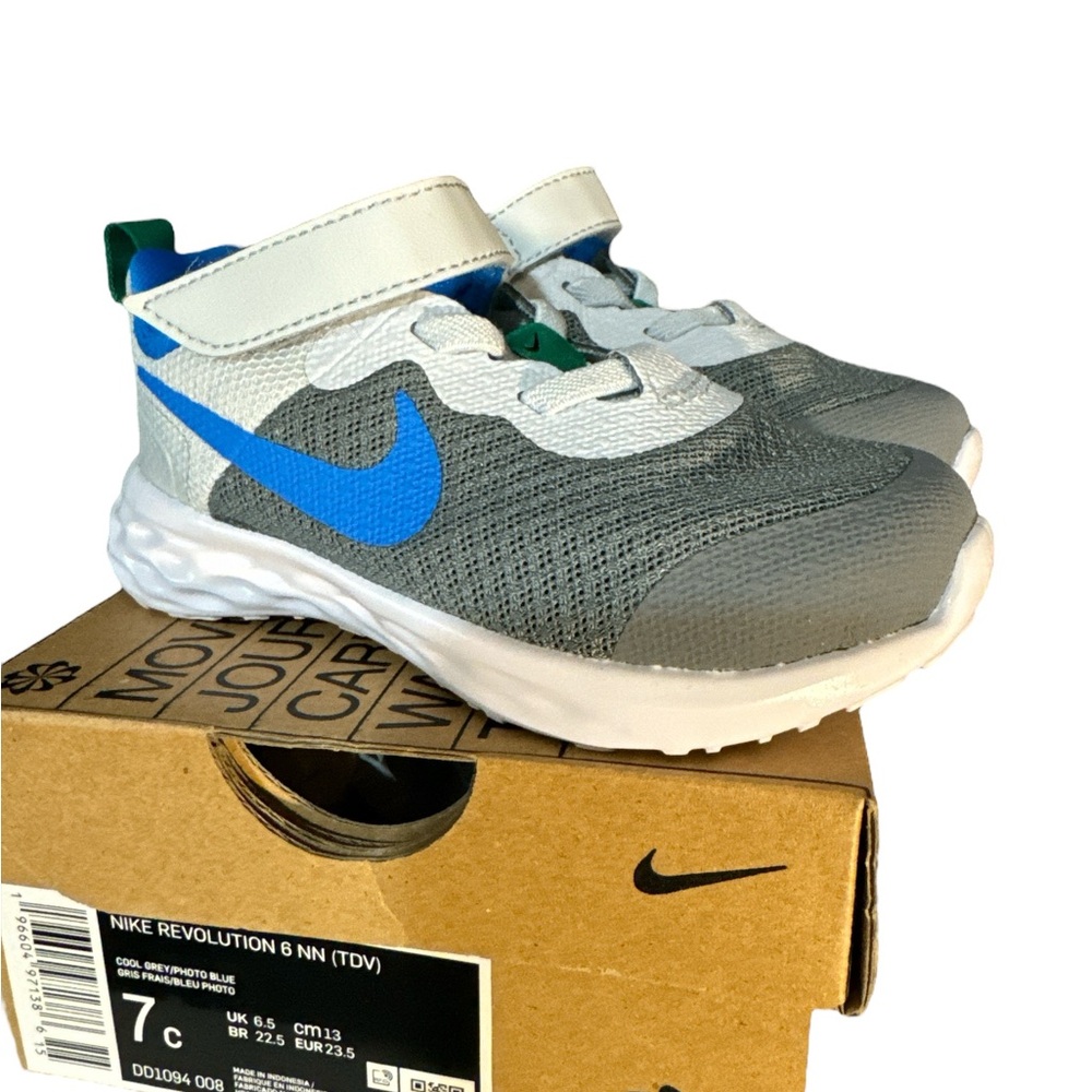 New Nike Revolution6 Kids Sneakers size 7c